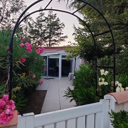 Maison Jardin Wifi - Climatisation - 100 M Plage Sauvage - 20 Min Perpignan Torreilles Kültér fotó